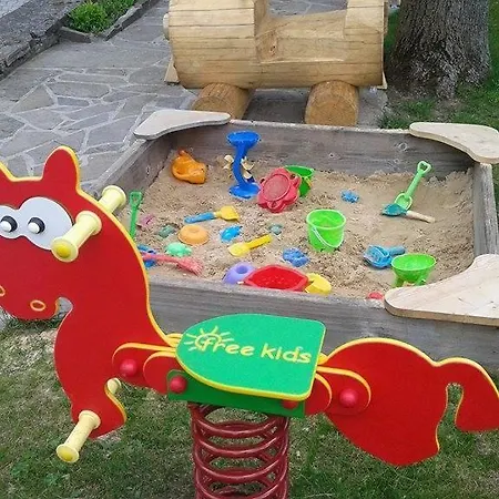 Goralski Na Pastwisku Nyaraló